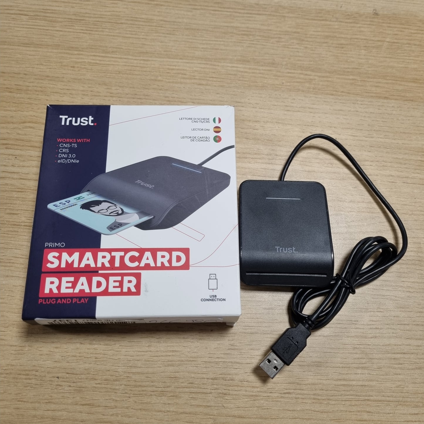 266980 - TRUST Lexues Kartash Primo DNI për Kartat e Identitetit, Lexues Kartash Smart, FIPS 201, FIPS TAA, ISO 7816 Klasa A, B, C, Kabllo USB 100 cm, E Zezë