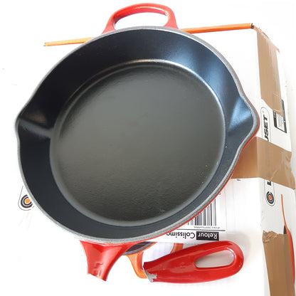 167302 - LE CREUSET Tigan i Thellë Prej Gize i Emaluar, Signature me Dorëzë Ndihmëse dhe Dy Gryka Derdhjeje, 26 cm, Kapaciteti 2 Litra, Ngjyra Qershie, Kod 20187260600422