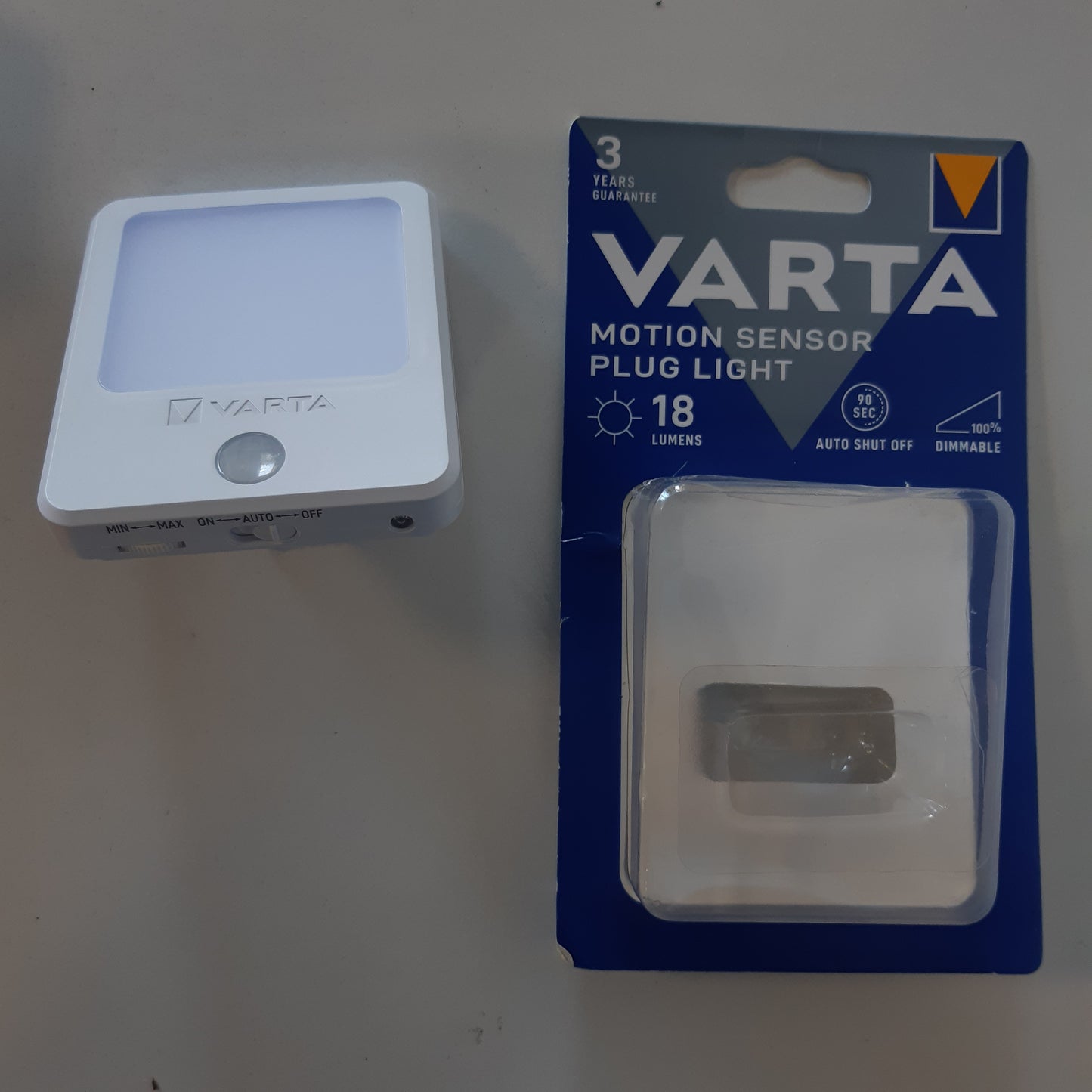 248551 - VARTA Dritë nate me prizë me sensor lëvizjeje LED, llambë nate për fëmijë, funksion errësimi, fikje automatike pas 90 sekondash