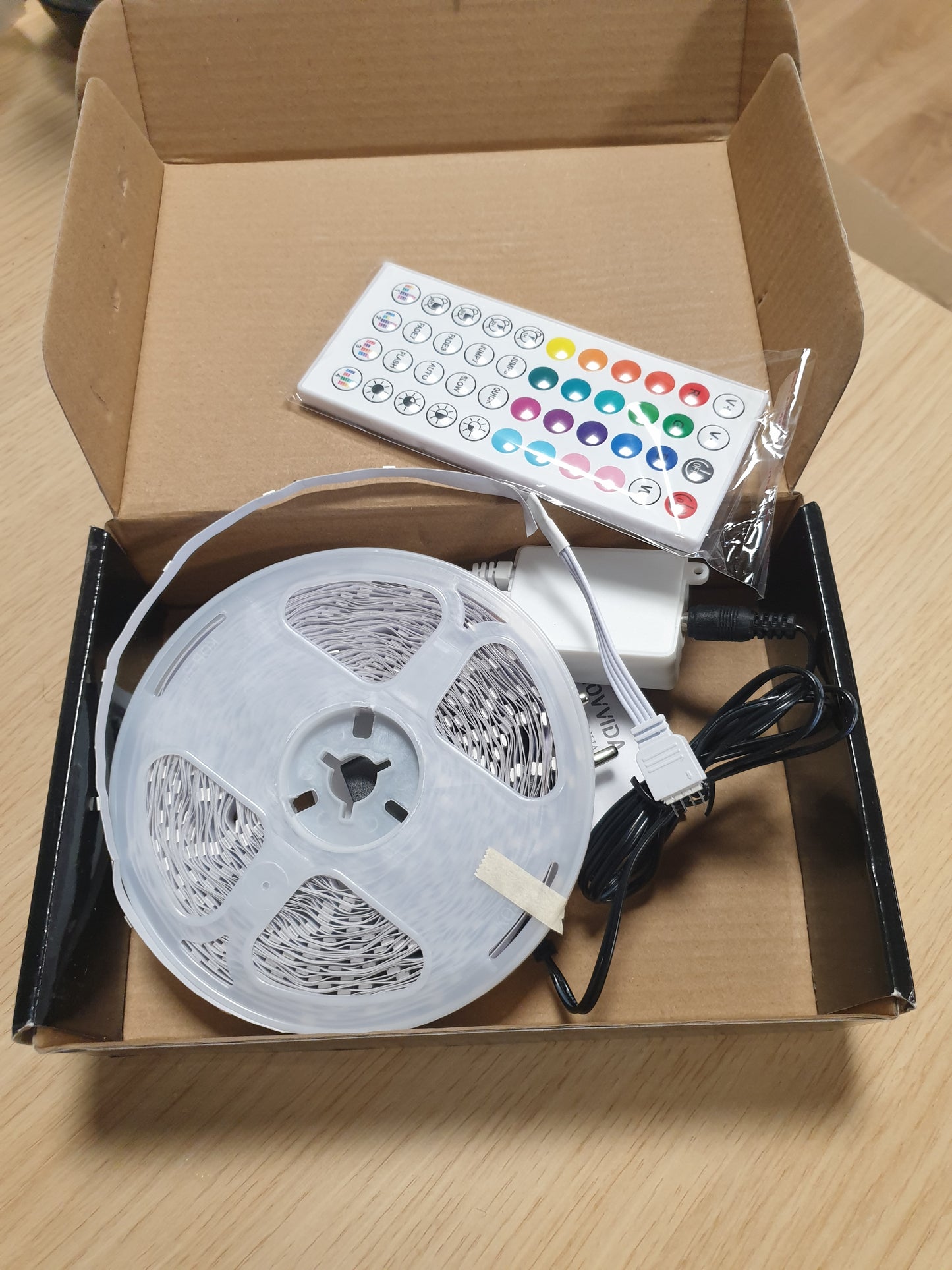 223256 - HOVVIDA Shirit LED 30M, 30 LED/Metër, 2x15M, RGB 24V, 900 LED, APLIKACION dhe Telekomandë, Sinkronizim Muzikor, Modalitet Kohëmatësi