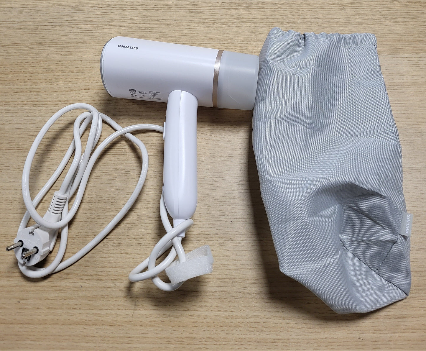 270115 - Philips STH3020/16 Seria 3000 Avullues Dore Kompakt dhe i Palosshëm - Gati për t’u përdorur në 30 sekonda - Nuk ka nevojë për dërrasë hekurosjeje - 1000W - Deri në 20g/min - STH3020/16 - E bardhë