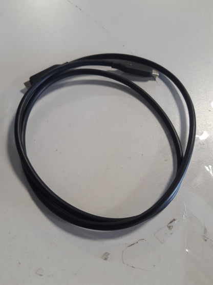 269279 - AMAZON BASICS Kabllo karikimi të shpejtë USB-C në USB-C 4, 40Gbps, video 8K, 240W, Thunderbolt 4/3, i çertifikuar USB-IF, 1 m, i zi