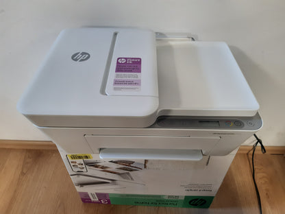 126218 - HP DeskJet 4220e 588K43, Printer Multifunksional i Ngjyrave me Madhësi A4, Dupleks Manual, 8.5 ppm, Wi-Fi, ADF, Faksi i Celularit, 3 Muaj Bojë e Përfshirë, në Ngjyrë të Bardhë
