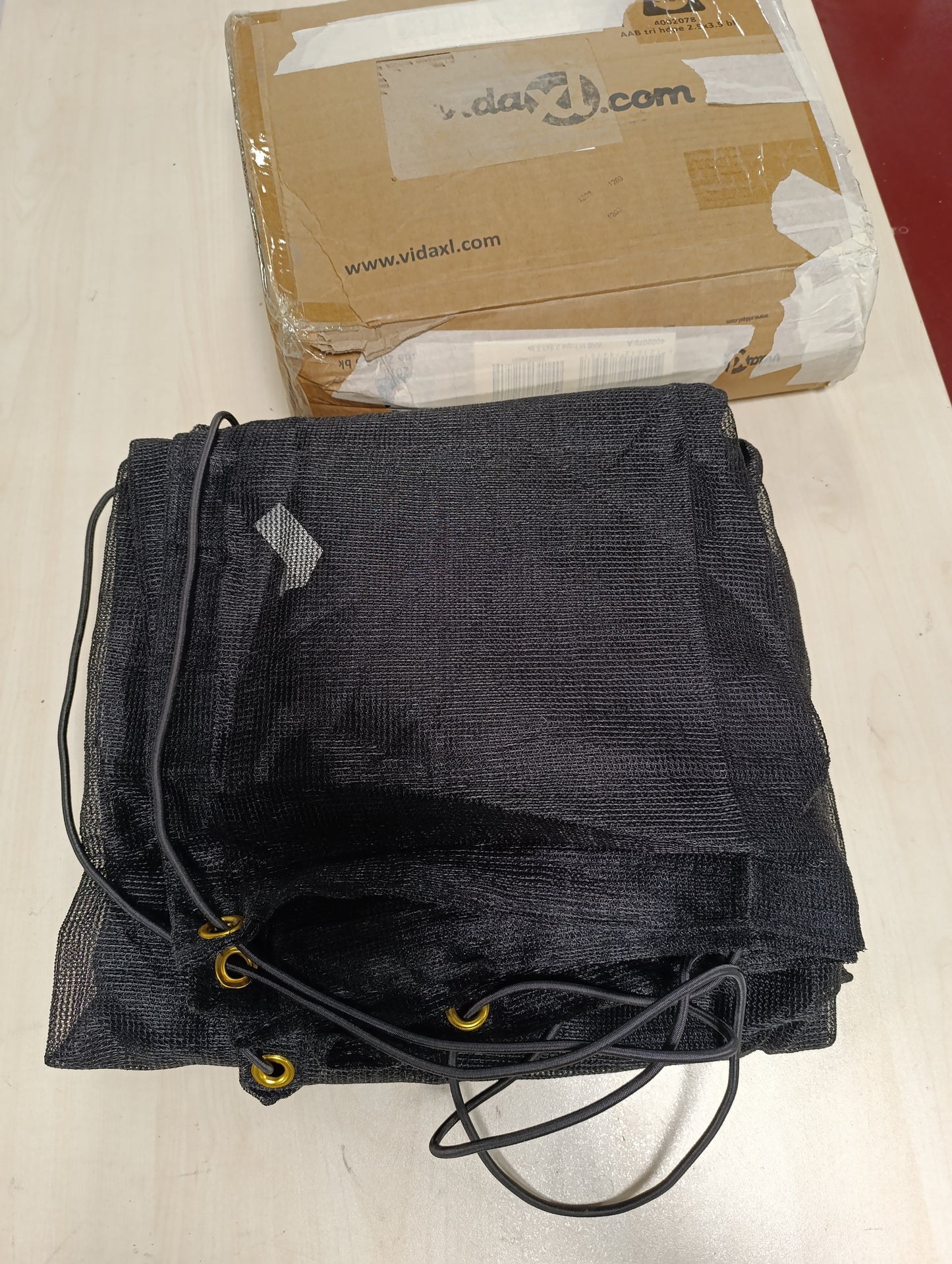 270014 - EasyShade 50% Skaje të Ngjitura me Shirit Pëlhure të Zezë me Rrota UV 3.5m x 3m