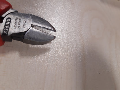 164519 - KNIPEX Prerës Anësorë me Doreza Komode, Madhësi 160 mm, Modeli 70 02 160