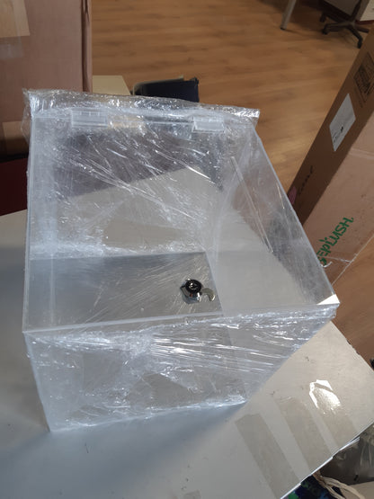 226200 - TUKA-i-AKUT TKD8260-30 cm Kuti Monedhash akrilike ekstra e fortë 3 mm me kyç, transparente, 30 cm