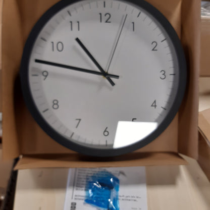 252356 - AMAZON BASICS Orë muri e rrumbullakët me bateri, e heshtur, 30 cm e zezë