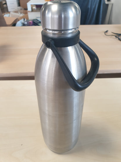 221925 - QWETCH Shishe Termike Titan e Madhe 1.5L prej Çeliku Inoks, mban pijet të ftohta për 48 orë dhe të nxehta për 16 orë, e papërshkueshme nga rrjedhjet dhe pa BPA, me dorezë, termos për kamping, piknikë dhe familje