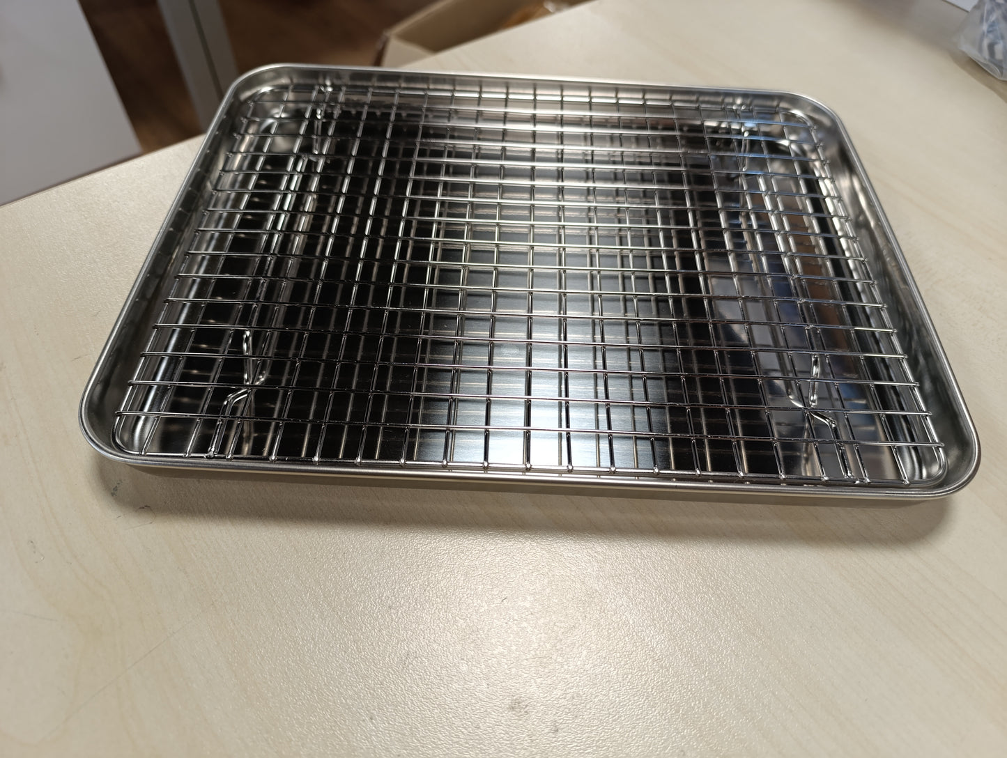 168113 - COZARY Tepsi Pjekjeje prej Çeliku Inox me Raft Ftohës, Drejtkëndëshe Jo-Ngjitëse 31.5x24.5x2.5cm, Jo-Toksike, E Qëndrueshme, E Lehtë për t'u Pastruar, E Sigurt për Lavastovilje