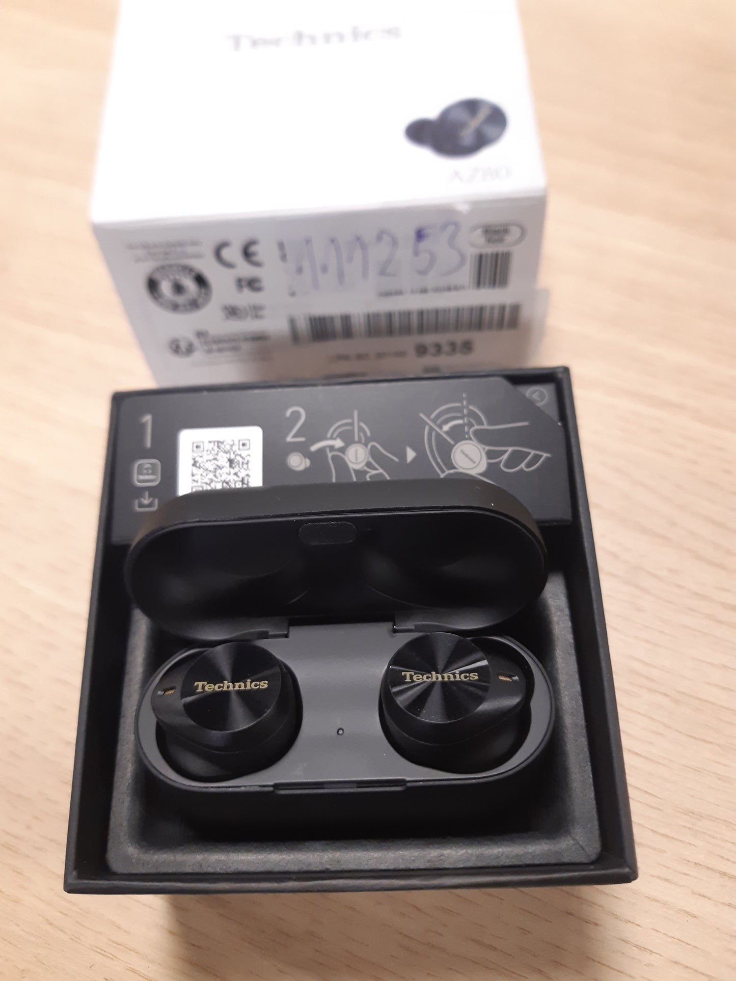 111253 - TECHNICS Kufje Pa Tel EAH-AZ80E-K, me Anulim Zhurmash, Llidhje Bluetooth 3-Pajisjesh, Kufje të Brendshme në Vesh, Karikim Pa Tel, Ngjyrë e Zezë