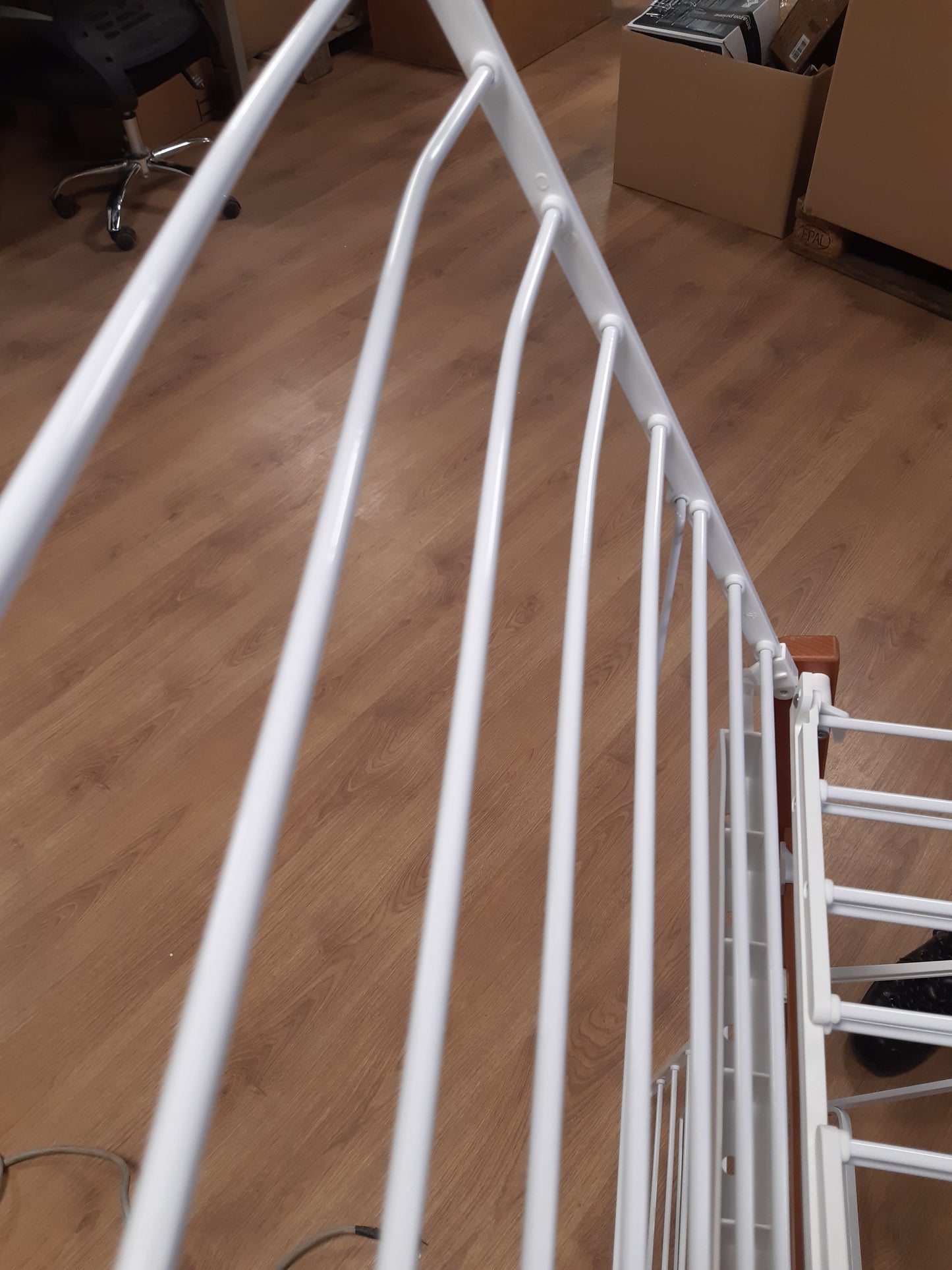 160583 - FOPPAPEDRETTI - Fshesë Rrobash Gulliver, Palosshme, Materiali: Dru Ahu i Lyer me Arrë