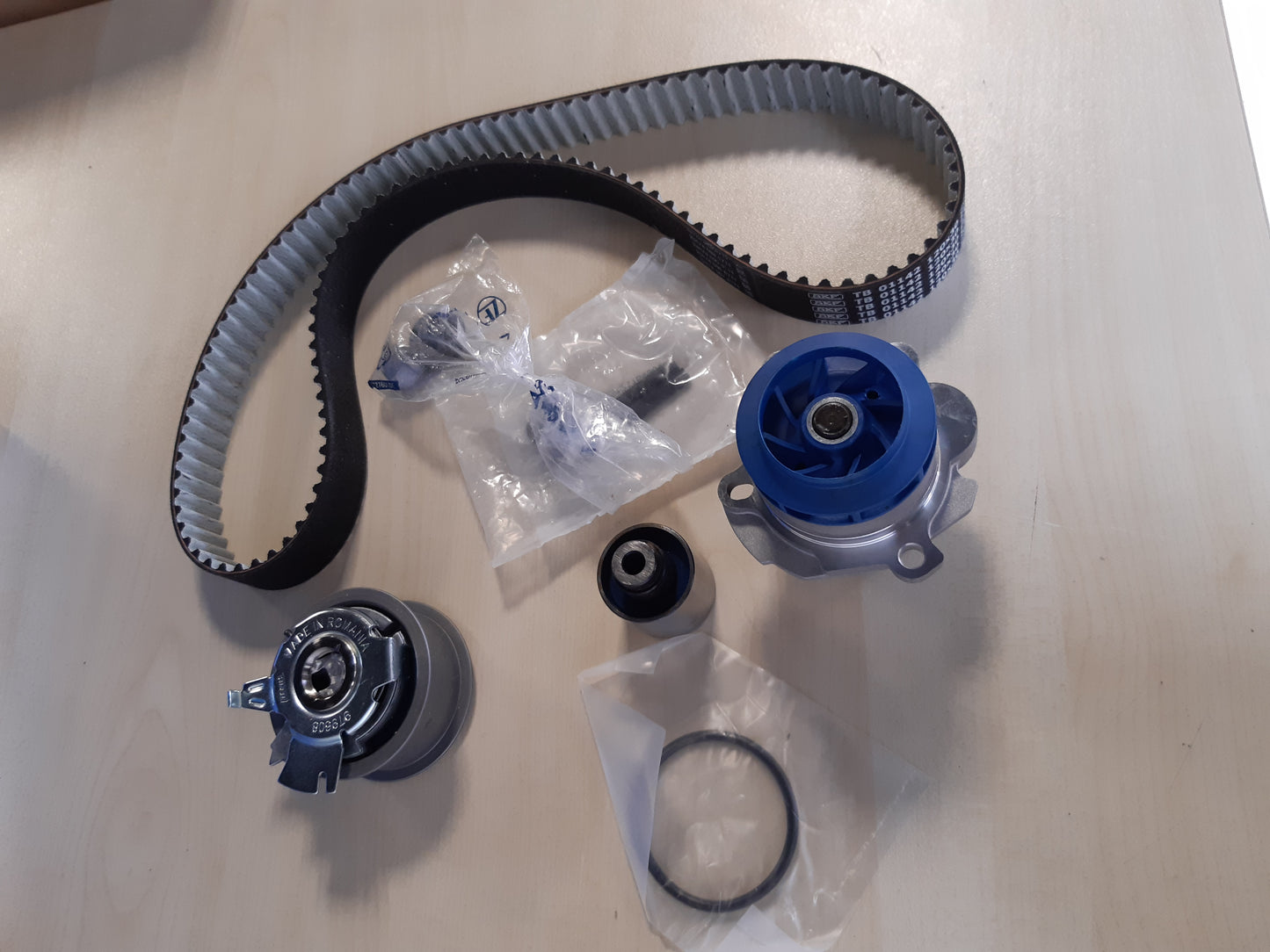 163290 - SKF VKMC 01250-1 Kit Tensionuesi Rripi me Pompë Uji