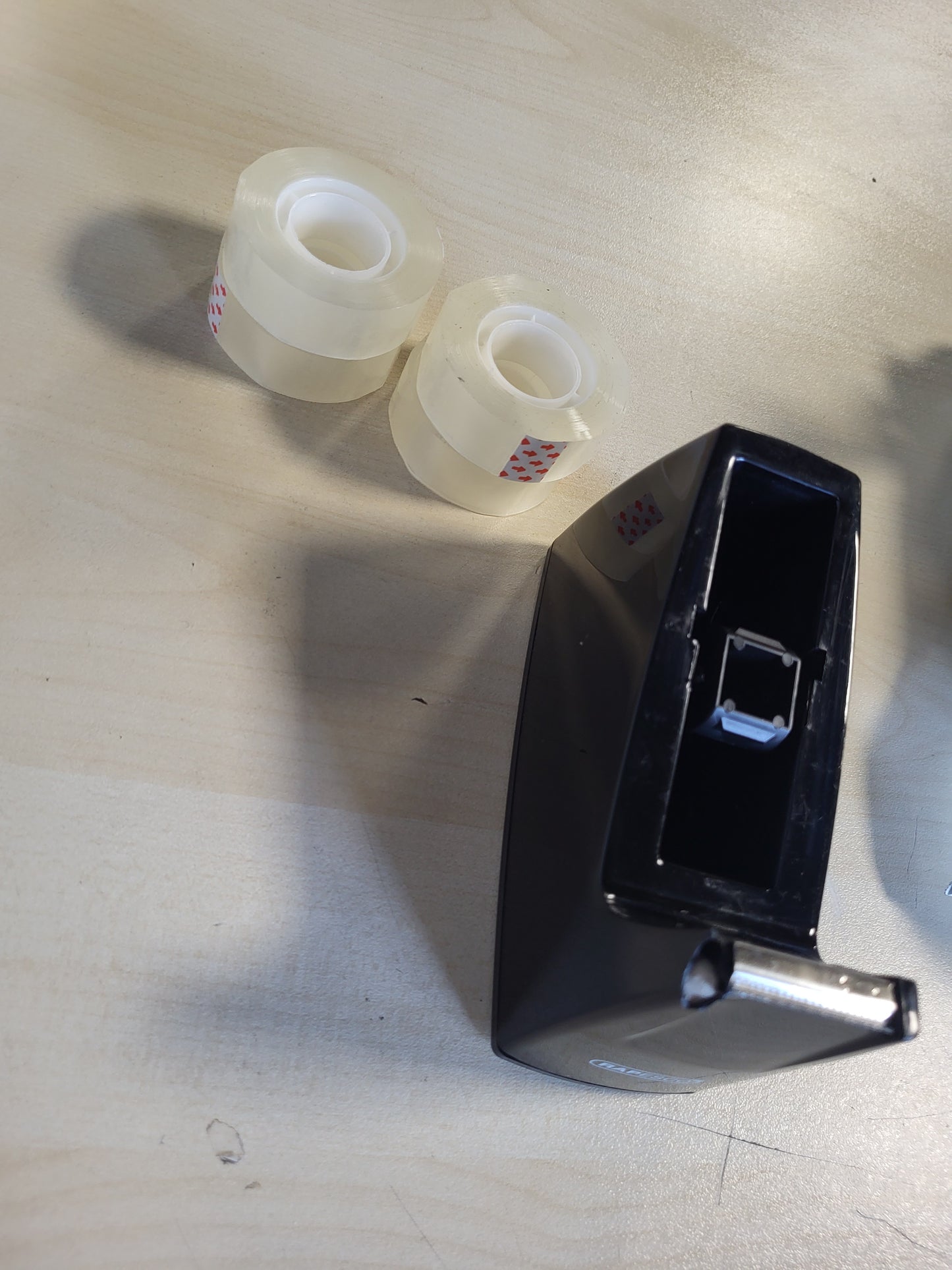 267328 - Rapesco Dispenser Shiriti Ngjitës 1619 300 me Diametër Mandreli 25 mm, 4 Rrotulla Shiriti të Përfshira, E Zezë