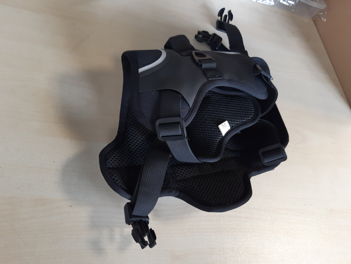 247152 - LEDEAK Rrip mbrojtës për qen kundër arratisjes, Jelek reflektues i rregullueshëm me dorezë, për qen të mesëm dhe të mëdhenj (i zi, M)