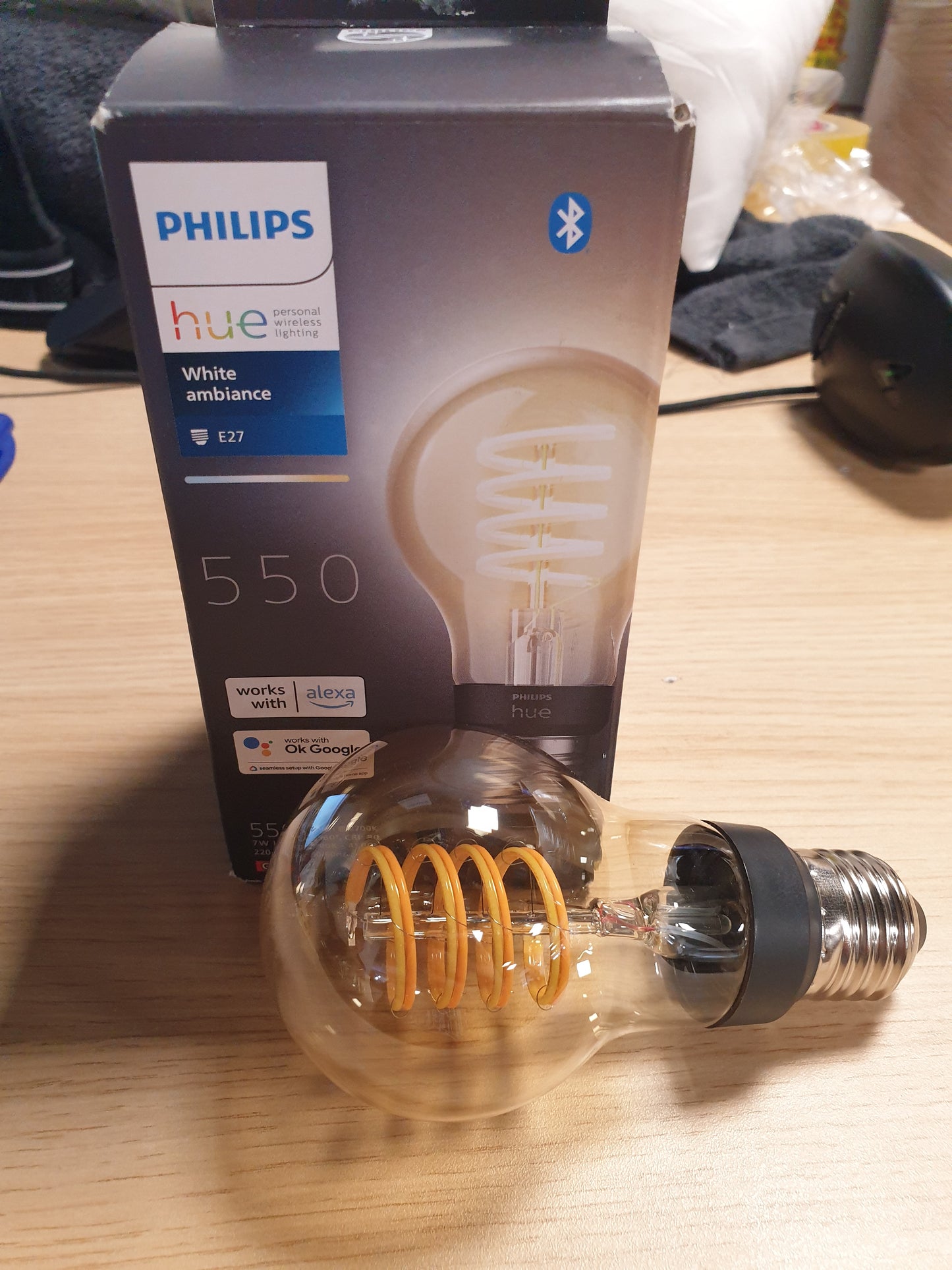 208505 - PHILIPS Hue - Llambë LED E27 me Filament, 550 lm, Ndriçim White Ambiance, e Regullueshme, Kontrolli i Dritës përmes Zërit dhe Aplikacionit, Pako me 1 Copë