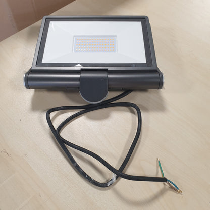 235007 - STEINEL Dritë ndriçimi LED XLED ONE XL S antracit, detektor lëvizjeje 180°, 42.6 W, 4200 lm në 3000K, alumini, për hyrje makinash, oborr dhe kopsht, 065263