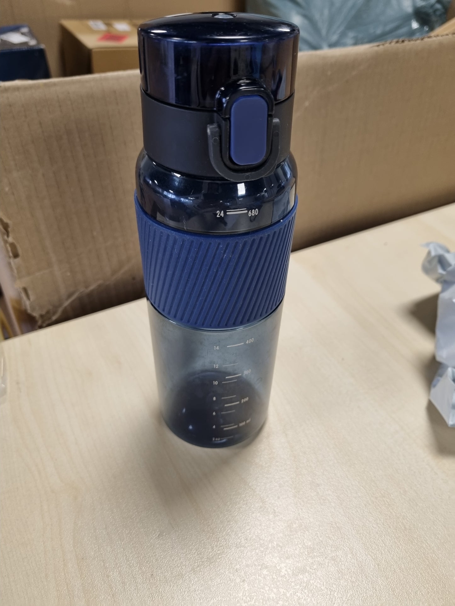 252581 - ZWILLING Shishe për Pije, Kapacitet 680ml, Pa BPA, Tritan, Blu e Errët