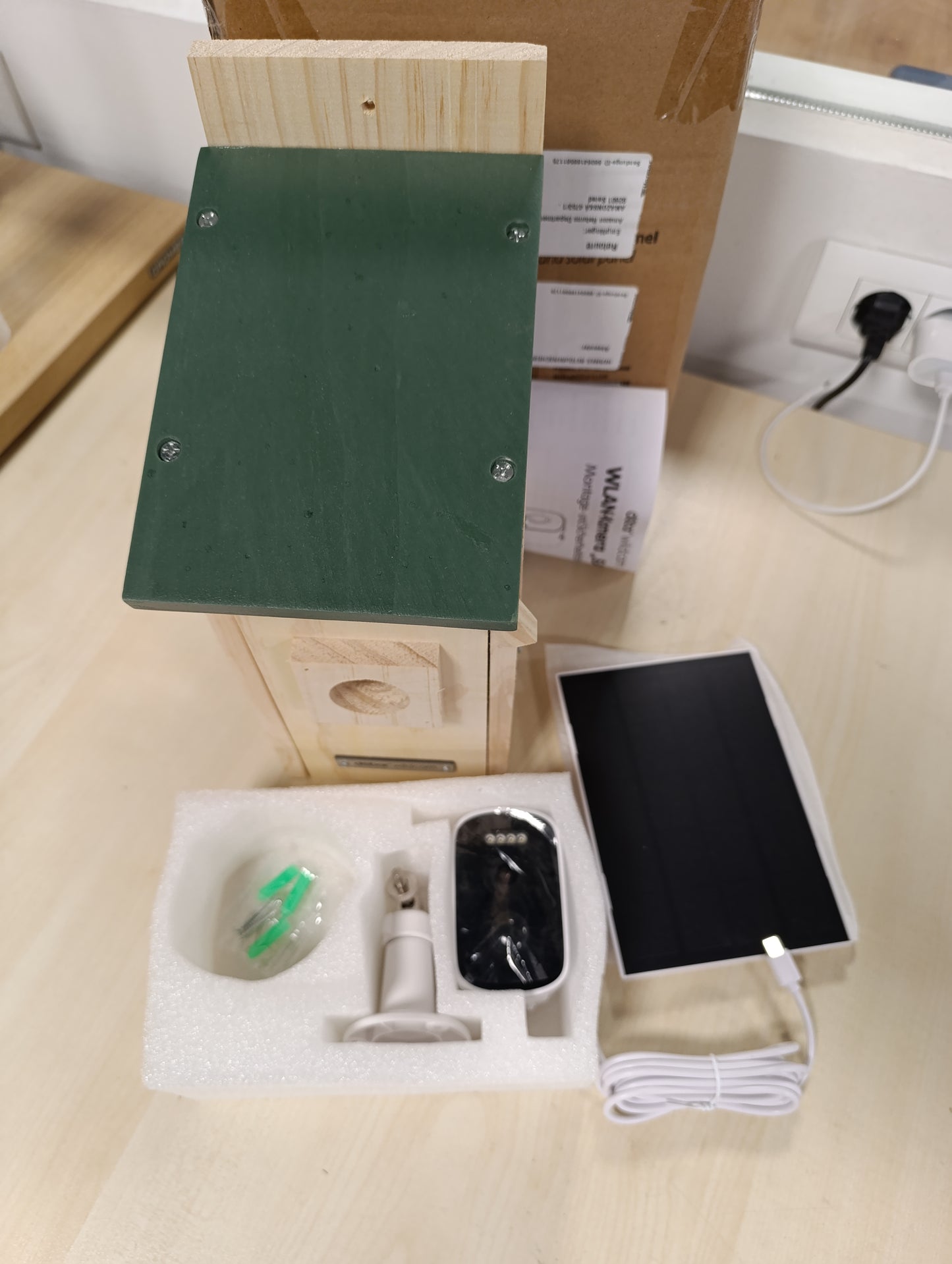 250068 - EAZY Kuti Luksoze për Fole për Shpendë me Kamerë WiFi dhe Panel Diellor, Vëzhgim Shpendësh, Vrimë Hyrjeje Ø 40 mm, Jeshile