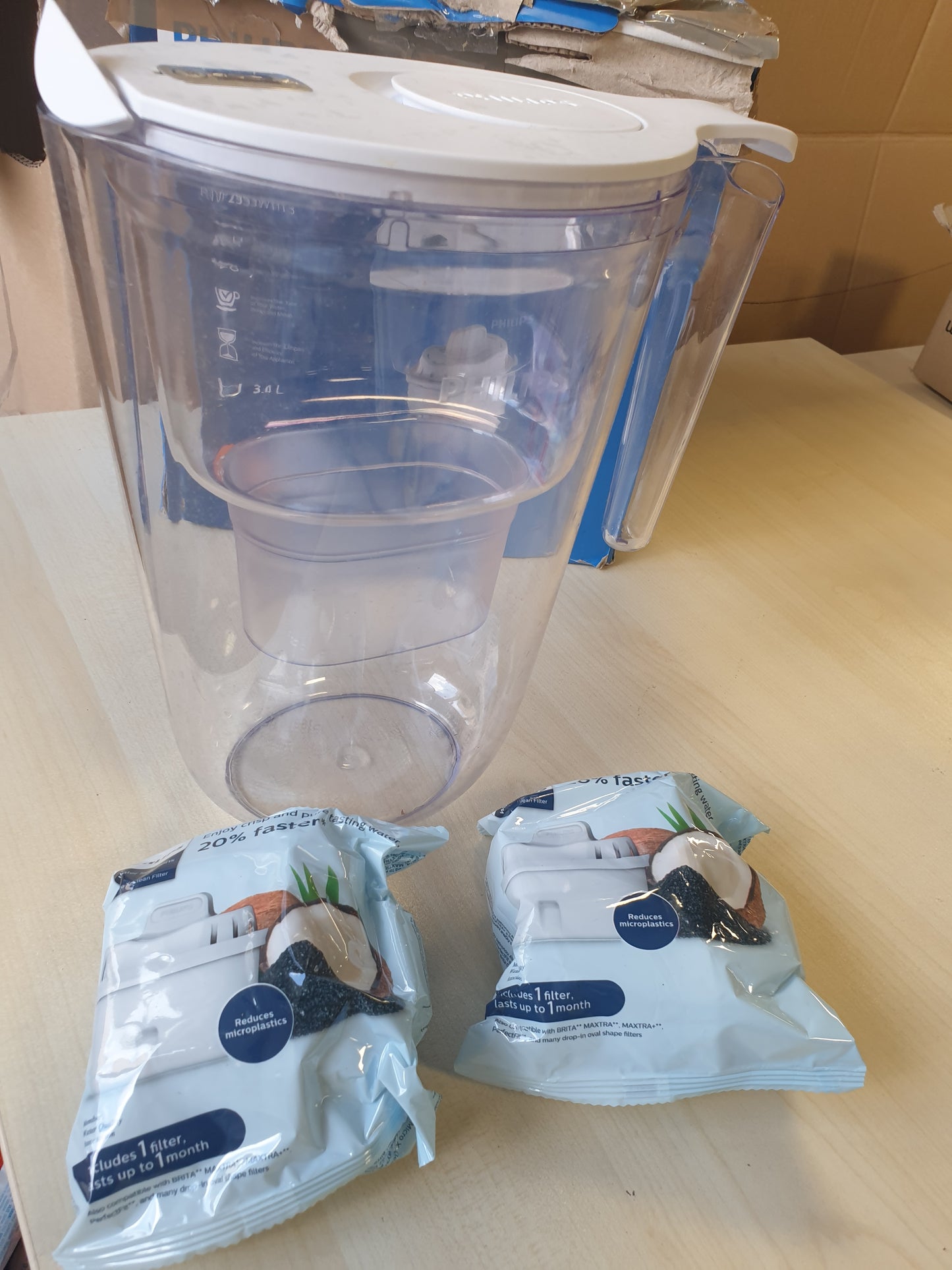 250963 - PHILIPS Water XL Filter Jug 3.4L + 3 Fishekë Zëvendësues, Filtrim i Avancuar, Rrjedhje e Shpejtë, Kohëmatës Elektronik, E Bardhë