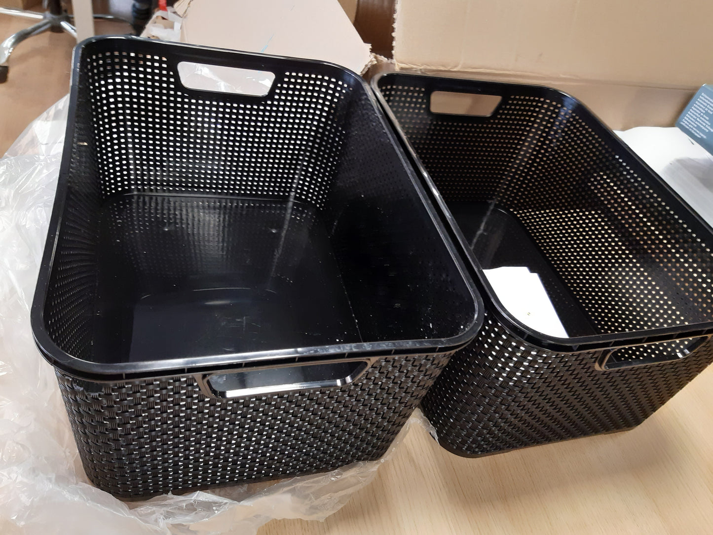 201089 - BRANQ - Shportë e Setit prej 2 copëve me Dizajn Ratani, Madhësia L (19 l), Plastikë PP pa BPA, e Zezë, 38x27.8x18.5 cm