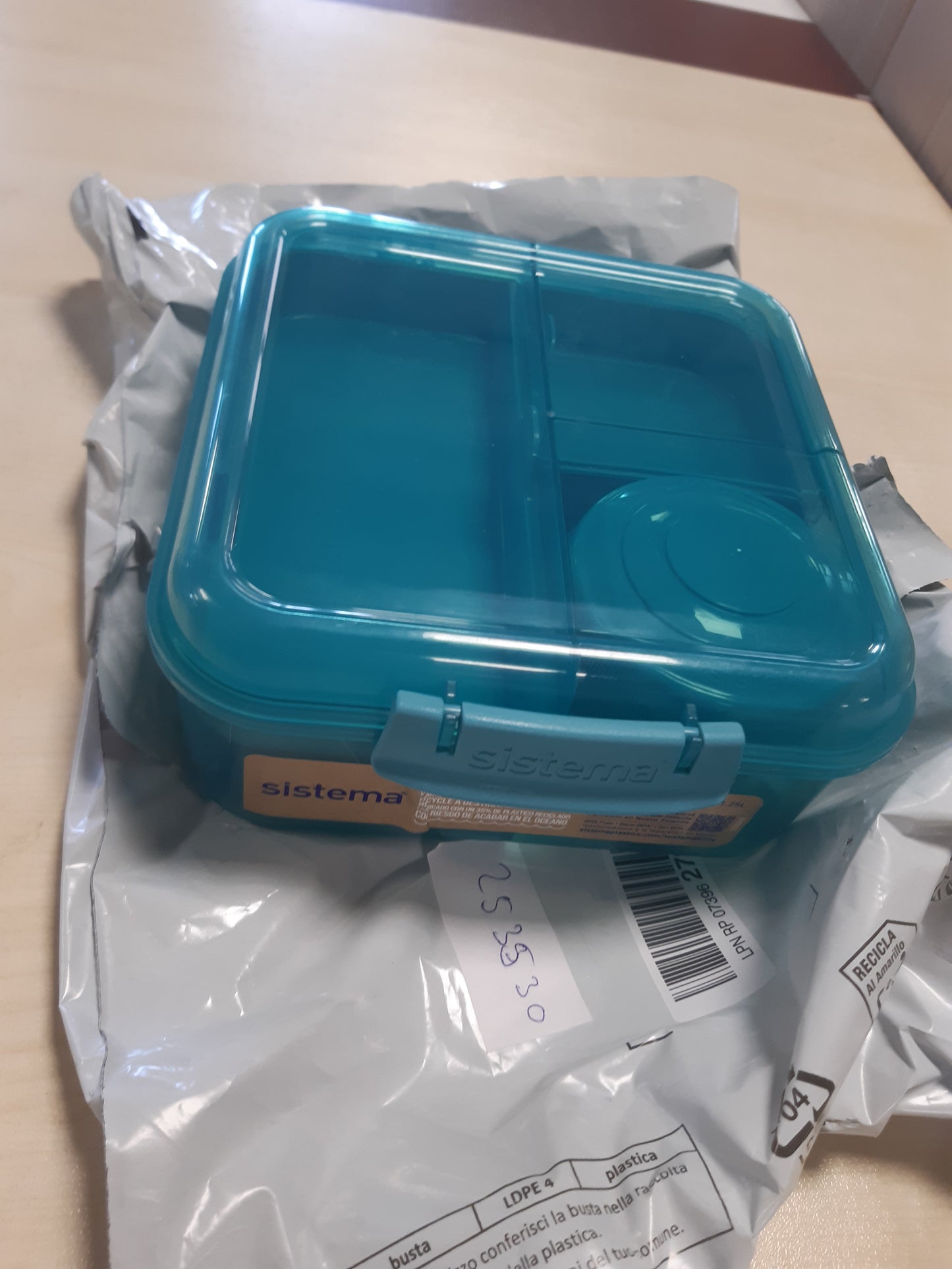 253530 - KUTI DREKE Plastike Sistema Bento Box me Ndarje, 1.25 L, Enë Kosi/Frutash, Plastikë e Ricikluar, Ngjyrë Bruz
