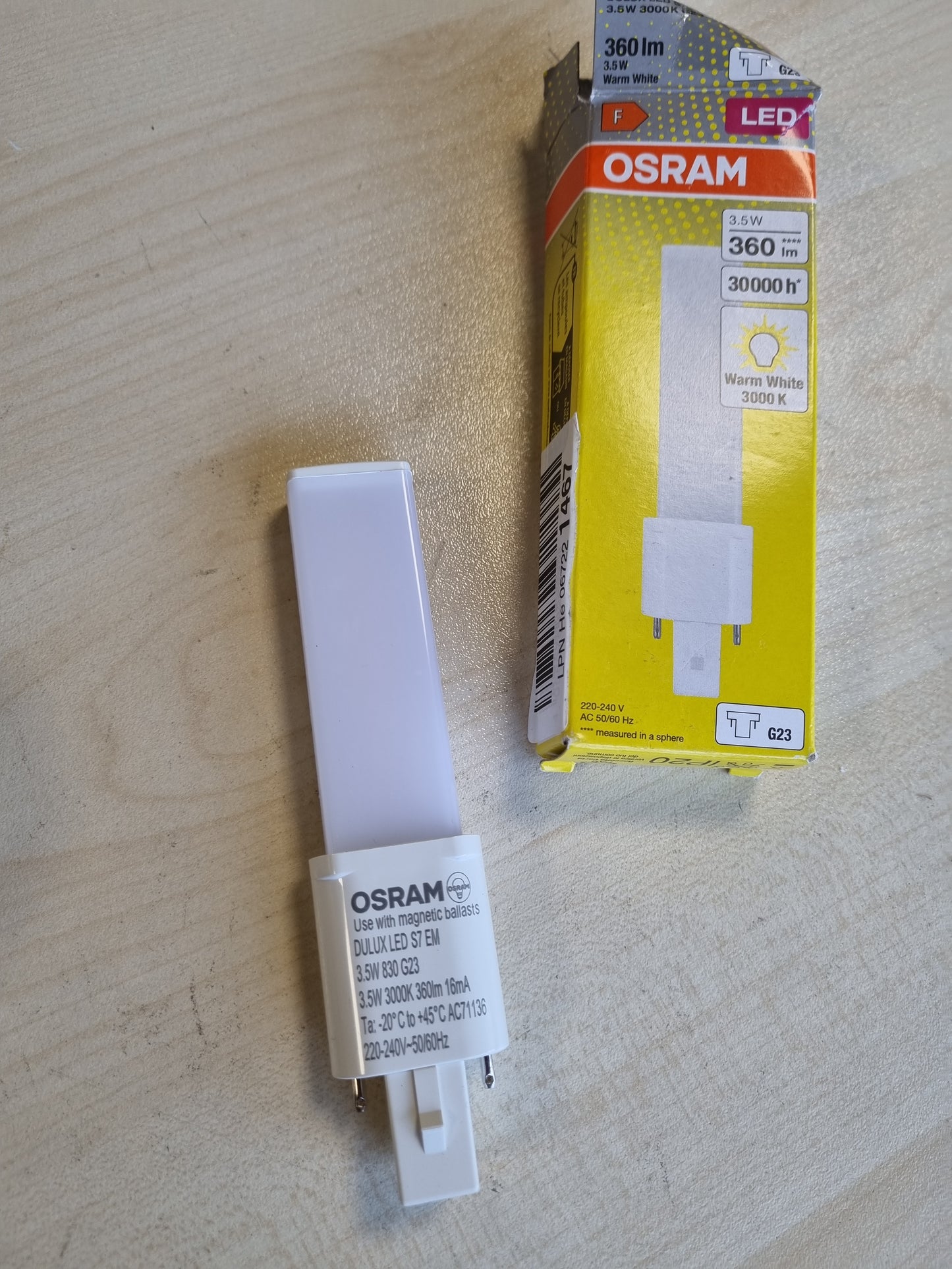 242805 - OSRAM DULUX LED S7 EM, G23, 3.5W, 360LM, 3000K, DRITË E BARDHË E NGROHTË, ZËVENDËSIM LED PËR LLAMBAT FLUORESHENTE KOMPakte KONVENCIONALE ME BAZË G23 ME 2 KUNJA, JETËGJATËSI JASHTËZAKONISHT E MADHE, PA KOHA NGROHJES