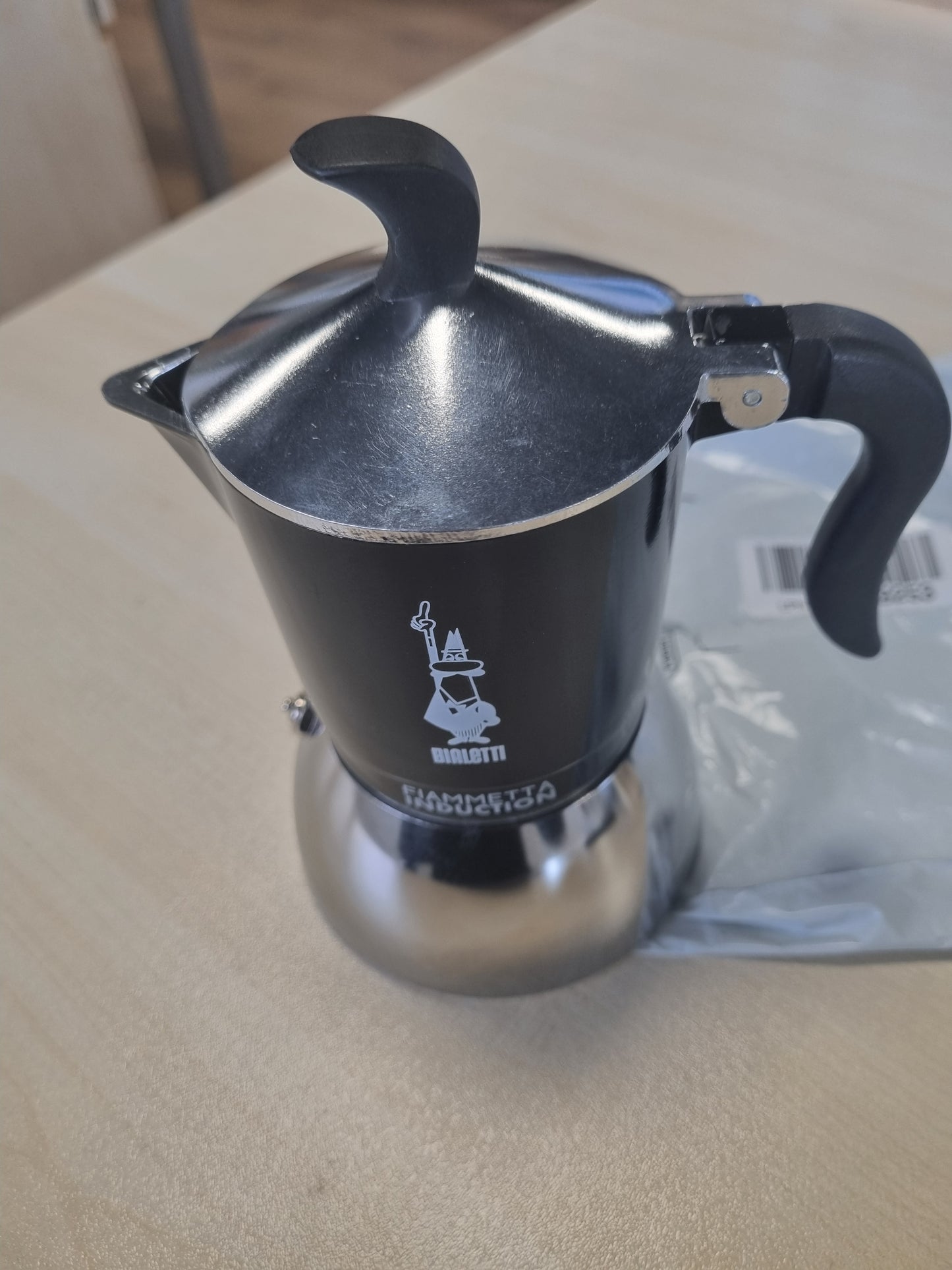 246122 - BIALETTI Aparat kafeje me induksion Fiammetta, 2 gota (100 ml), i përshtatshëm për të gjitha llojet e sobave, dizajn elegant, i zi