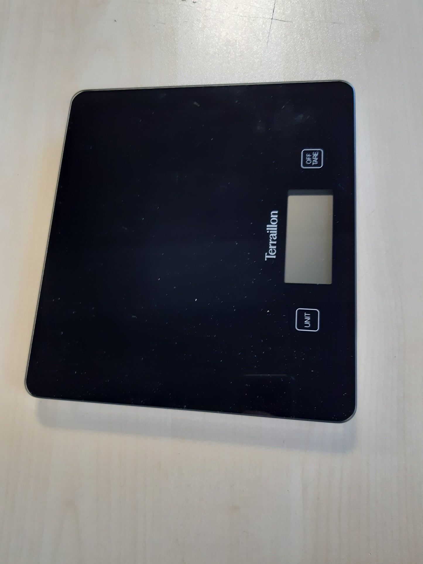 214898 - TERRAILLON Peshore Elektronike Kuzhine, Platformë Qelqi, Funksion Matës i Tarës, Kapacitet 5 kg, Graduacion 1 g, E zezë