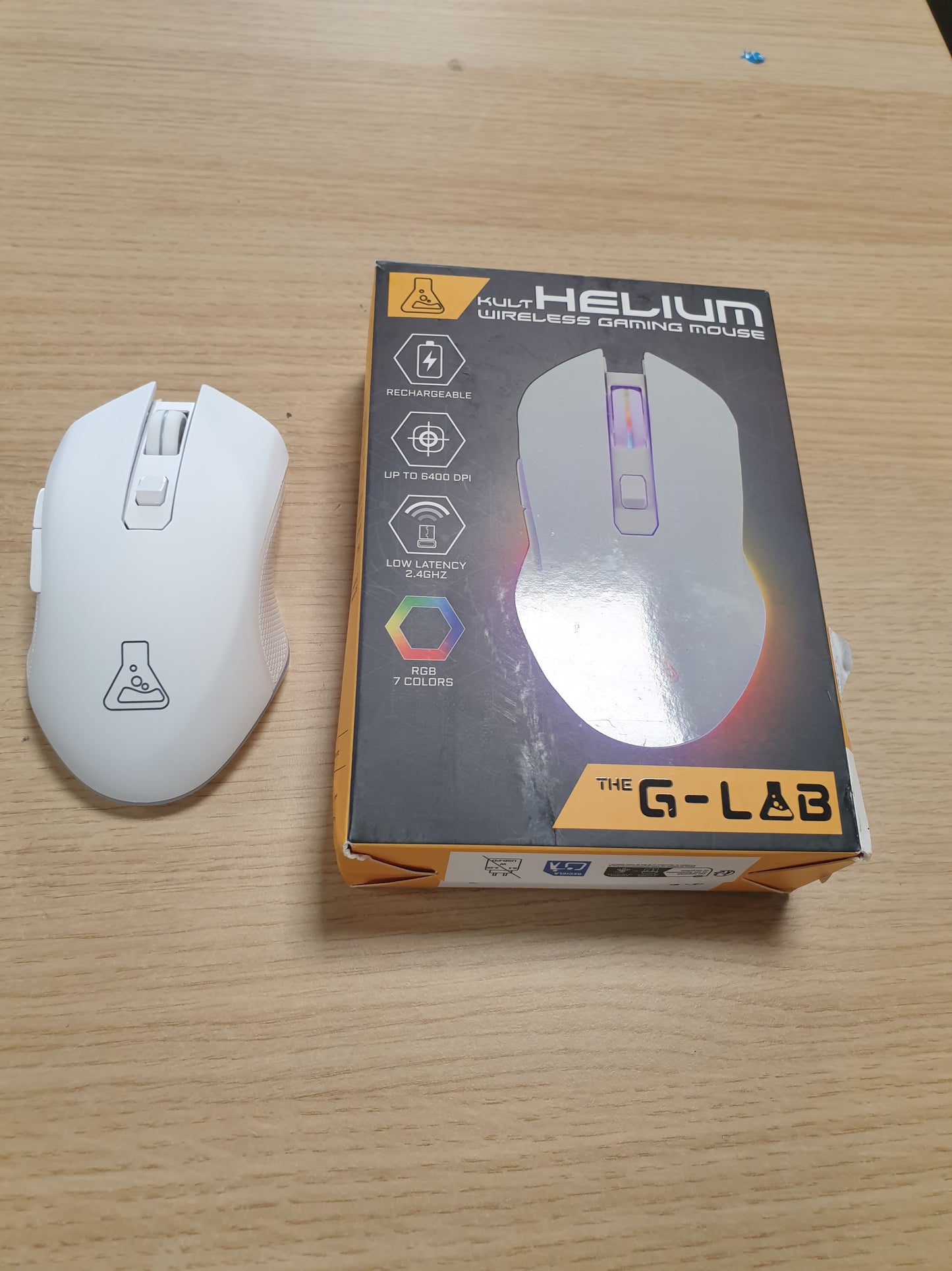 268885 - G-LAB Maus Lojërash Wireless Kult Helium, sensor optik 6400 DPI, ndriçim prapa 7 ngjyrash, 6 butona, i bardhë