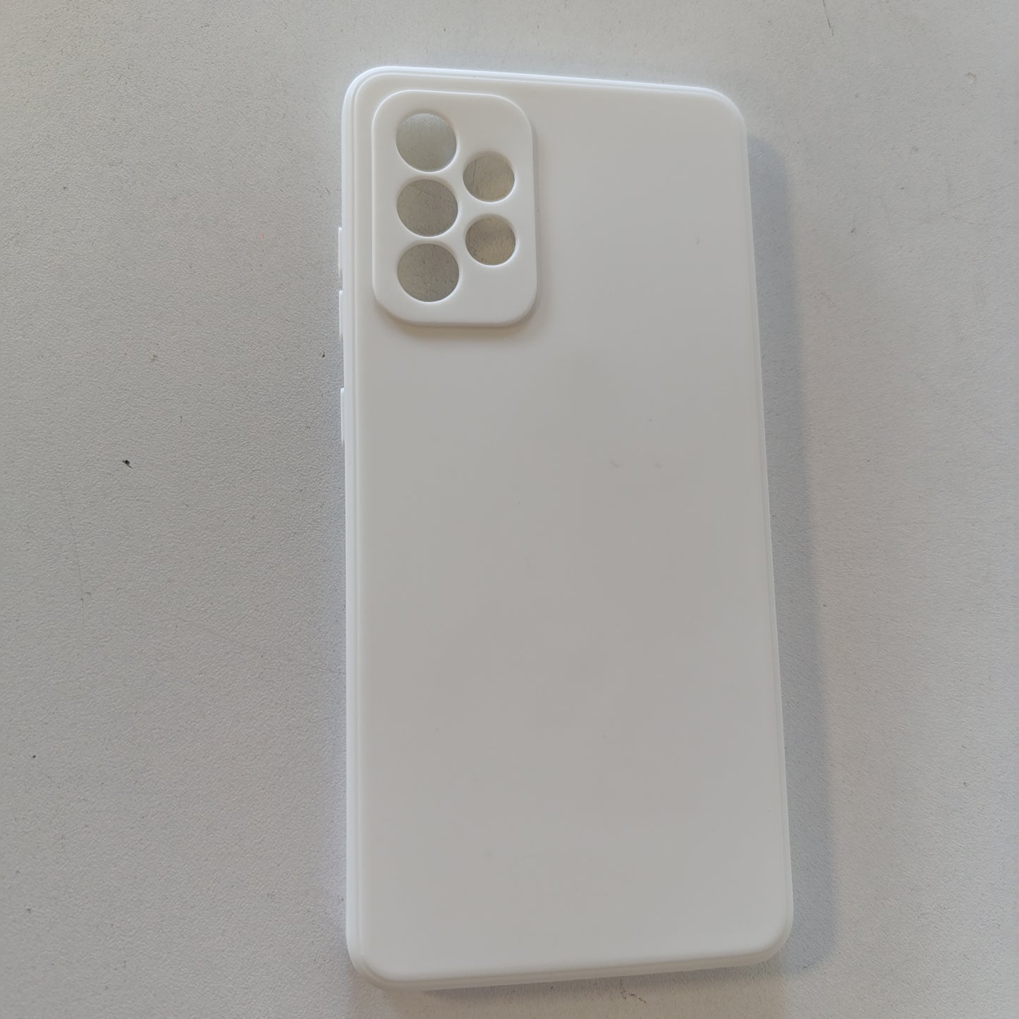 267396 - MyGadget Mbrojtëse për Samsung Galaxy A72, mbrojtëse e fortë prej silikoni të hollë TPU, mbulesë e pasme rezistente ndaj gërvishtjeve, e bardhë mat