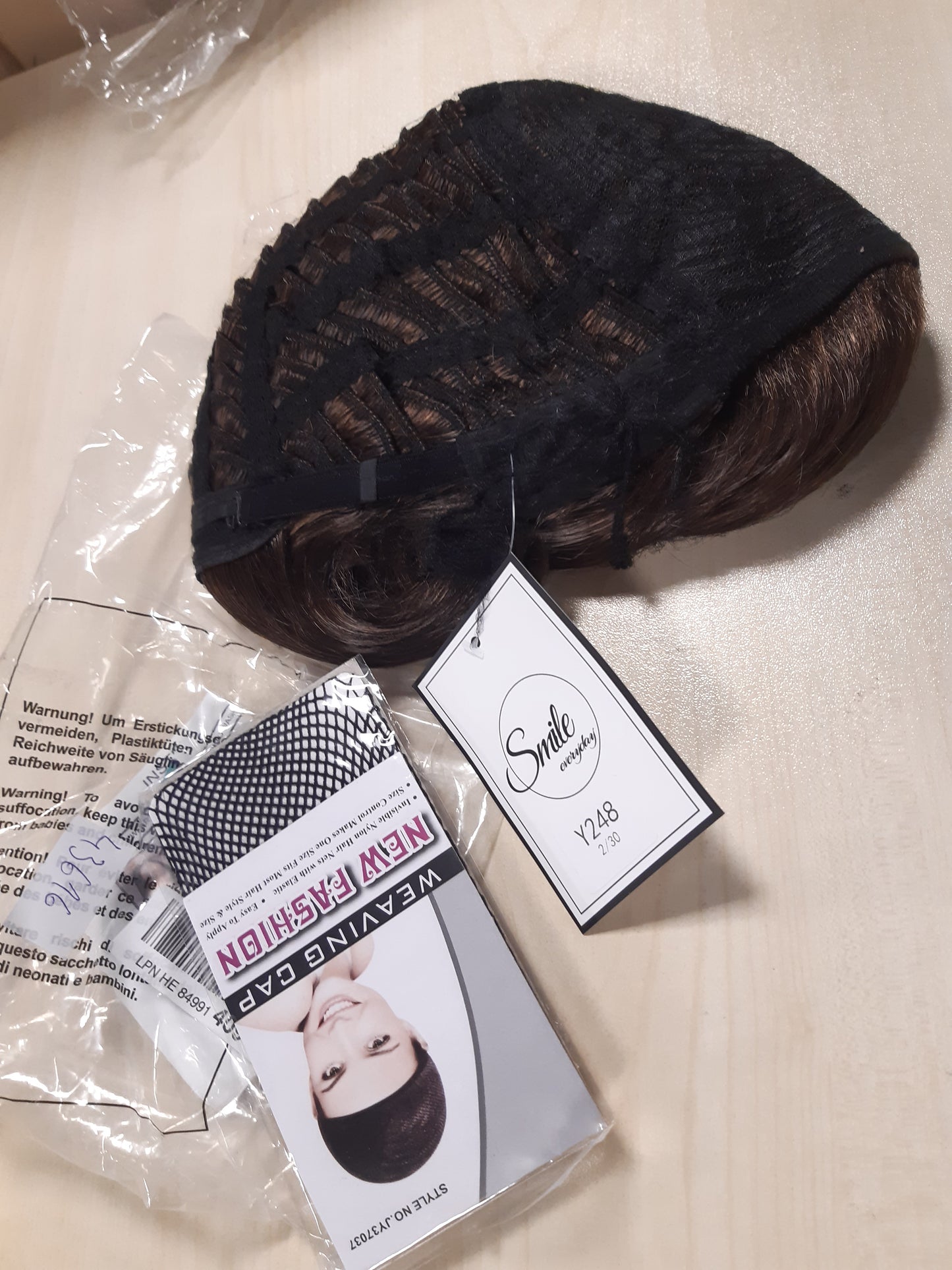 43616 - PARUKË PËR MESHKUJ, Kostum për Halloween dhe Cosplay të Përditshëm. Kafe me Shtresa të Shkurtra dhe Balluke, Material Sintetik me Valë Natyrale.