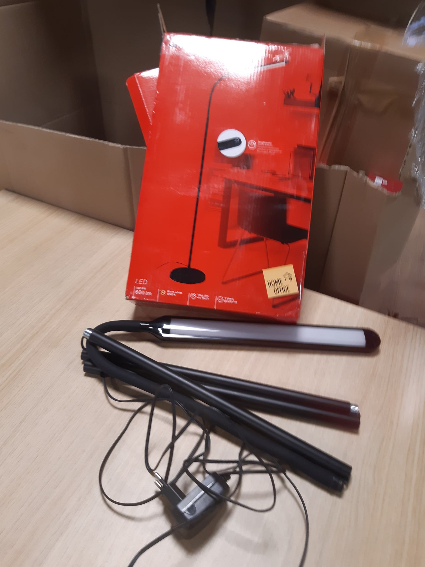 191483 - BRILONER - Llambë LED Dyshemeje e Zezë për Dhomën e Ndenjjes dhe Lexim, me Kontroll Prekje dhe Ndriçim Indirekt, Errësim dhe Rrotullim