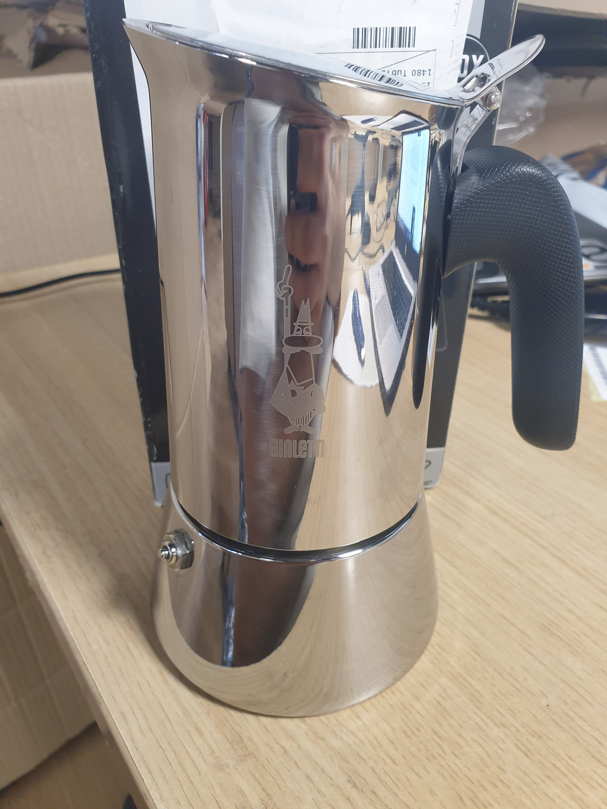 218038 - BIALETTI - MAKINË KAFEJE E RE VENUS ME INDUKSION PËR ESPRESSO, PLLAKË GATIMI PREJ ÇELIKU INOX, E PËRSHTATSHME PËR TË GJITHA BURIMET E NXEHJES, 6 GOTAT, 235 ML, ARGJENDI