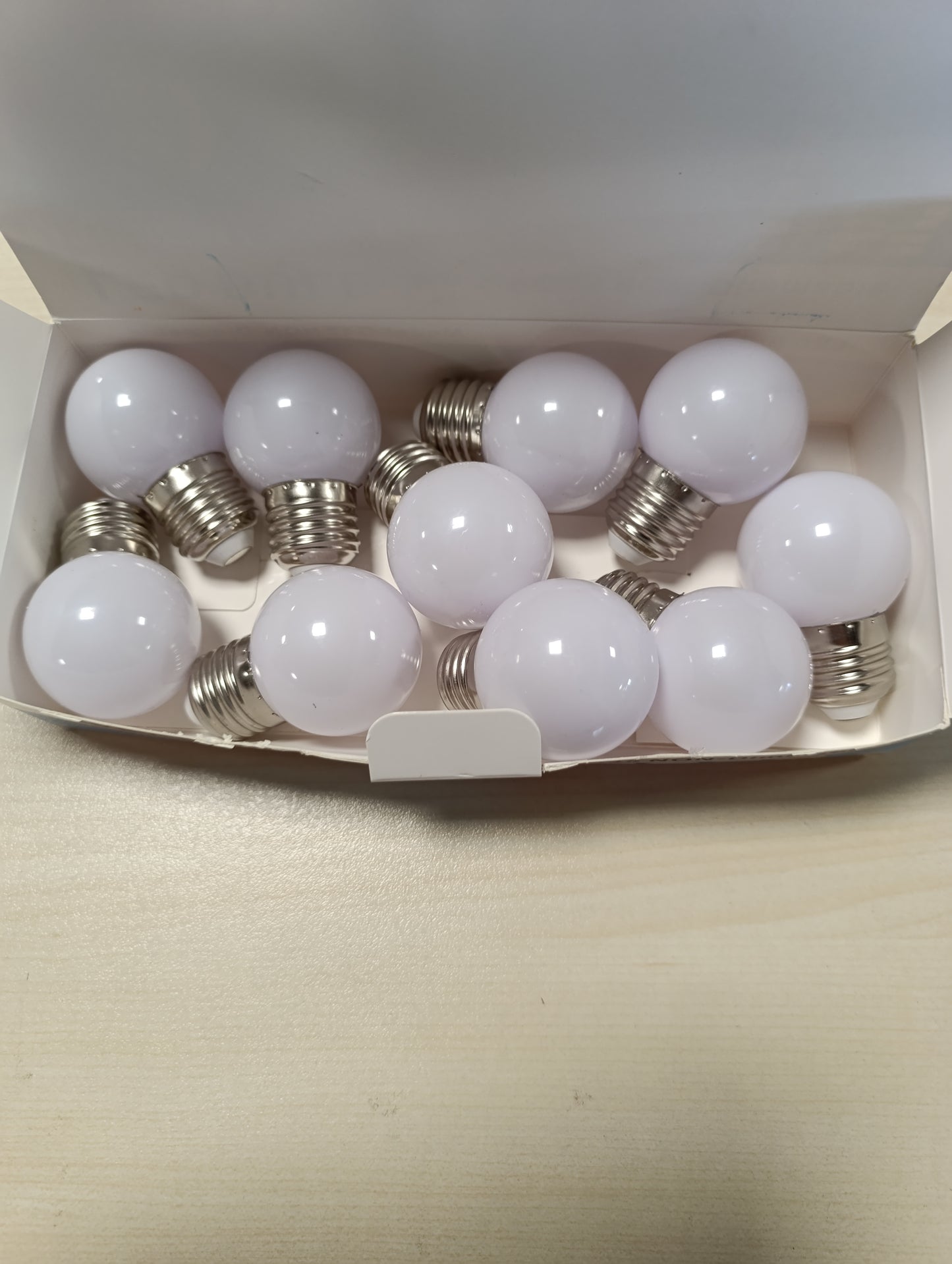 168872 - AIWERTTES - Llampë LED E27, LED me Ngjyrë 2W ekuivalente me 20W, AC220-240V, 200 Lumen, Ndriçim Edison i Bardhë e Ngrohtë 3000K, Pa Errësirë, Paketë prej 10 Copë