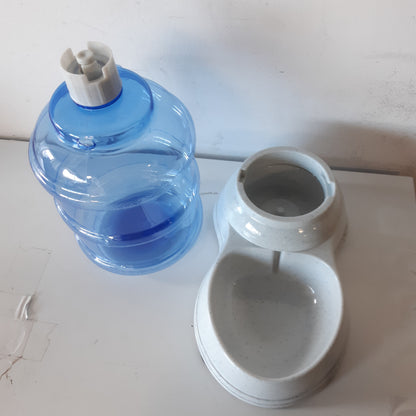 228614 - Amazon Basics - Dispensues ushqimi dhe uji për kafshë shtëpiake - Kapacitet 3.8 litra - Madhësia S - Transparent - Për qen dhe mace