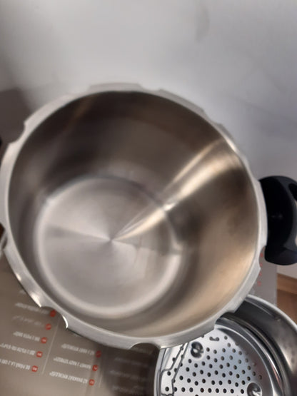 250060 - TEFAL Tenxhere me Presion Clipso Minut Easy 6L, Çelik Inoks, Modalitete Gatimi me Presion të Lartë dhe të Ulët, 5 Sisteme Sigurie, Kyçje e Lehtë me një Dorë, Shportë e Integruar me Avull