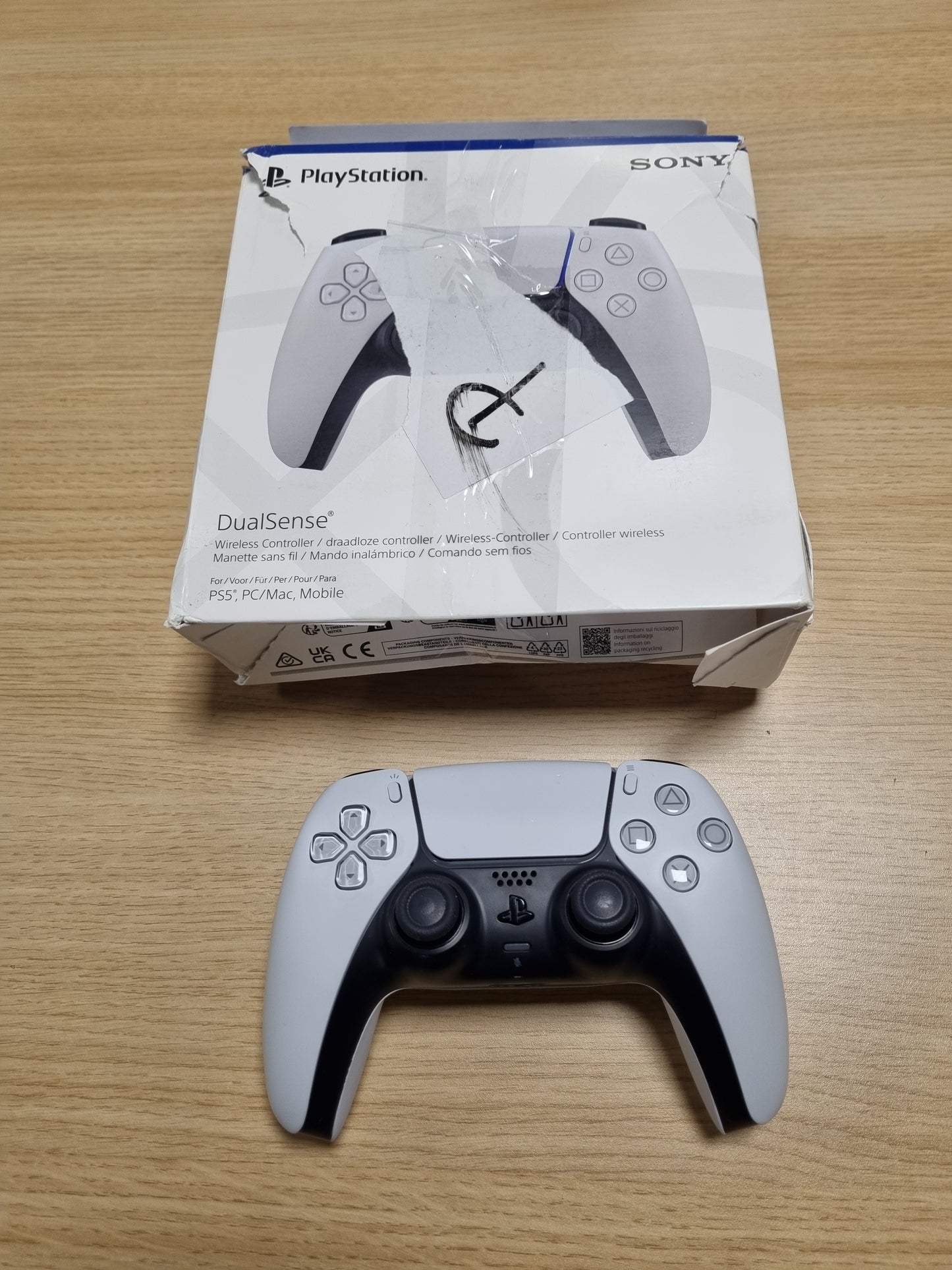 103852 - SONY PlayStation®5 - Kontrollues pa Tel DualSense™ në Ngjyrë të Bardhë