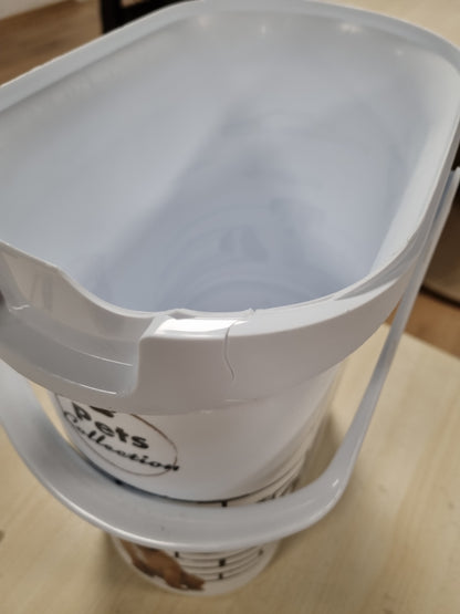 205349 - CURVER Enë për Qen 10l/4kg, Mbledhja e Kafshëve Shtëpiake, Ruajtje Hermetike dhe Rezistente ndaj Erërave, 19 x 30 x 35 cm, E Bardhë