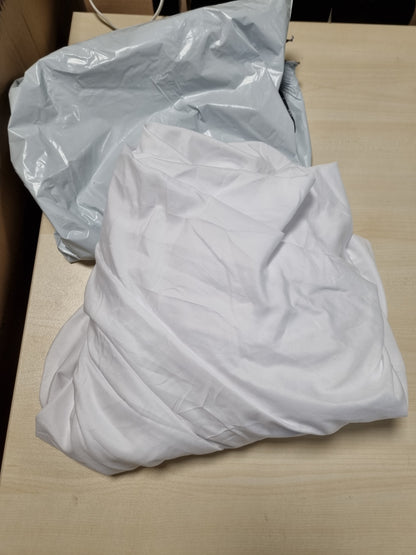 224396 - AMAZON BASICS Çarçaf i montuar, 160 x 200 x 30 cm, Mikrofibër Poliester për Dyshekë deri në 30 cm të Trashë, i Bardhë