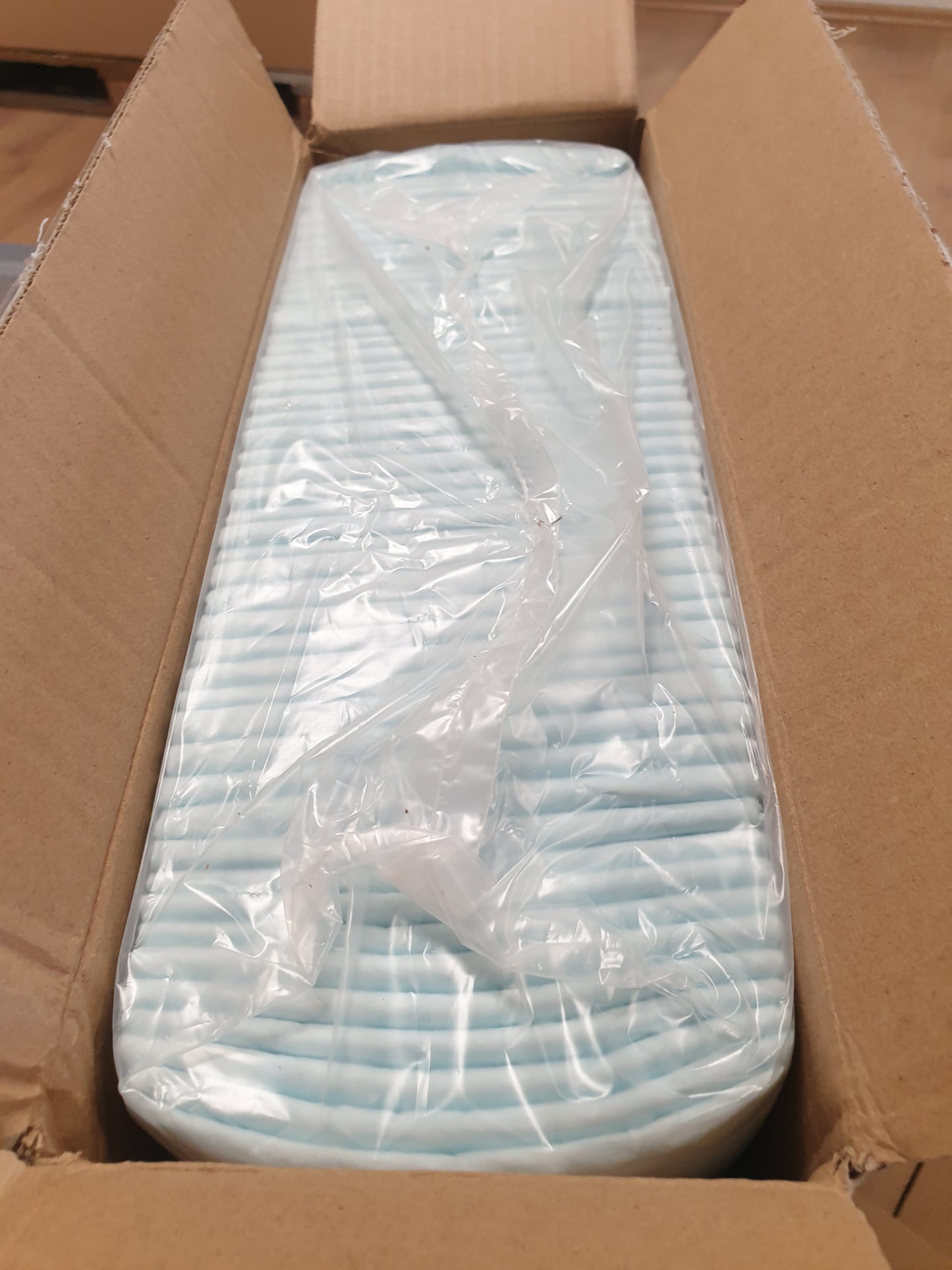 256424 - AMAZON BASICS Mbrojtëse stërvitjeje për qen dhe këlyshë, dizajn me 5 shtresa kundër rrjedhjeve, madhësi standarde, pako me 50 copë, blu