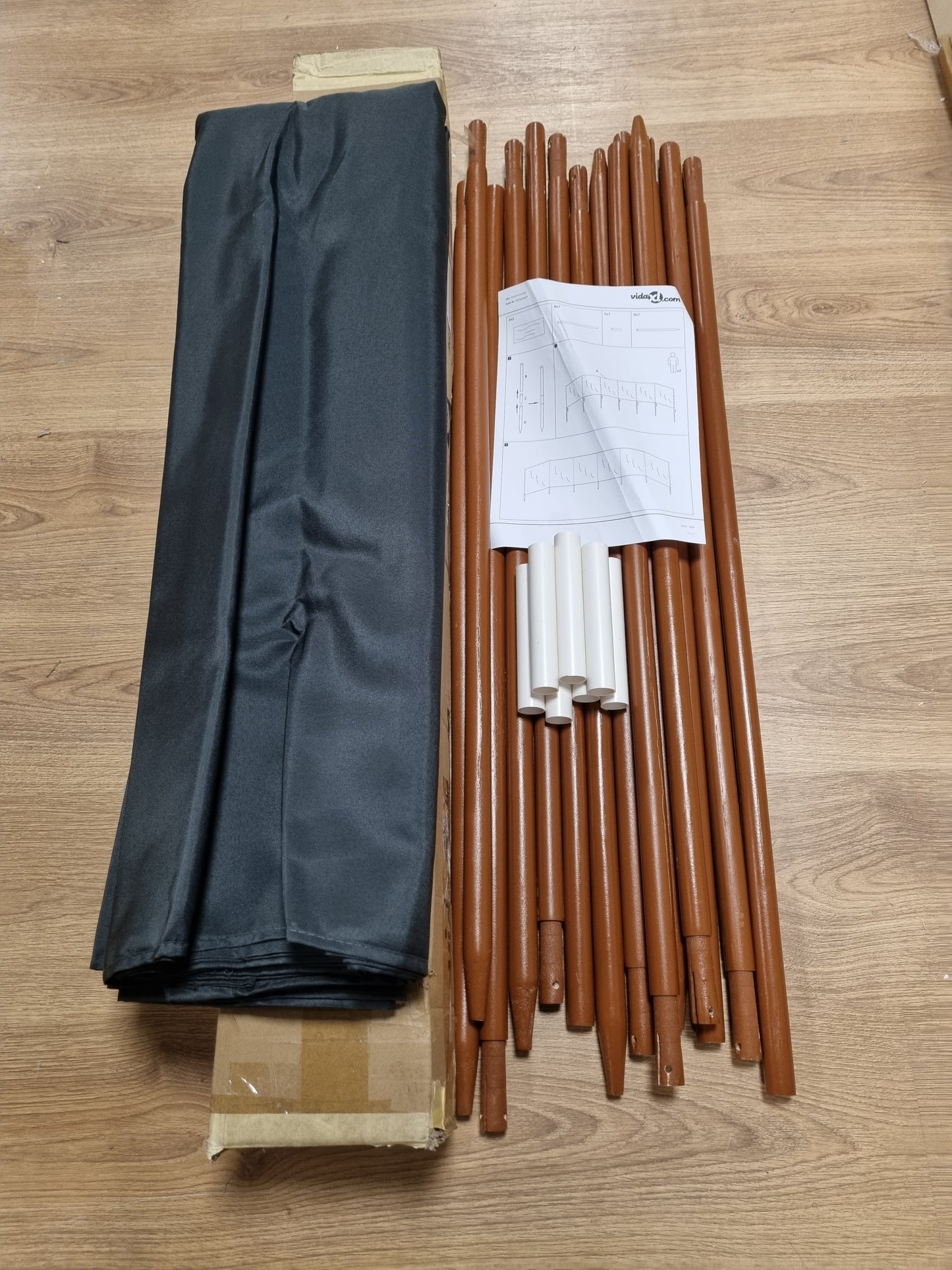 141754 - vidaXL Mbrojtëse Plazhi me 6 Panele - E papërshkueshme nga era - E palosshme - Për jashtë - Pëlhurë - 26.2 x 5.2 ft - Gri Qymyr