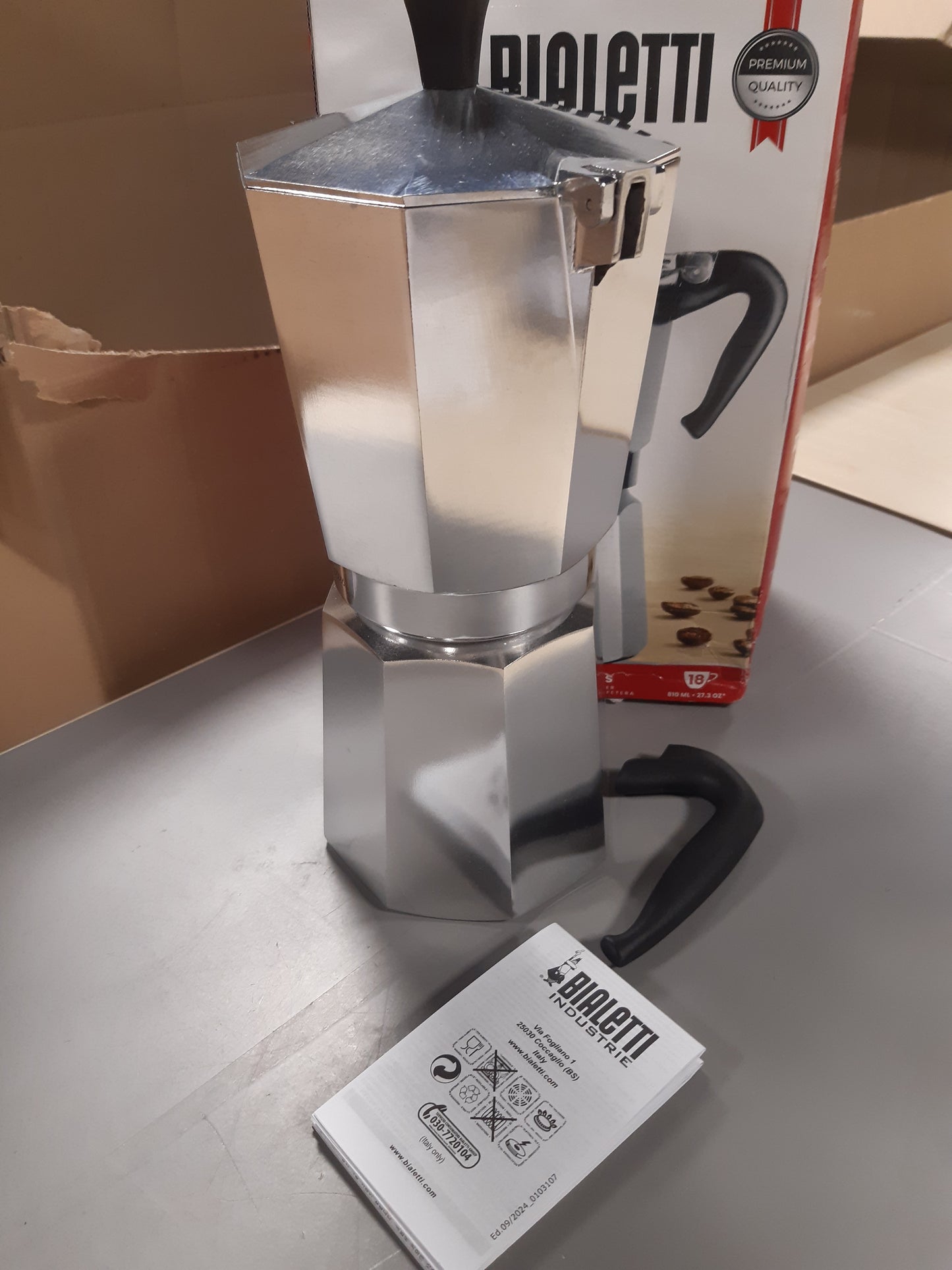 255239 - BIALETTI Moka Express: Makina ikonike e kafesë për espresso, enë Moka me 18 gota (800ml), alumini, argjendi