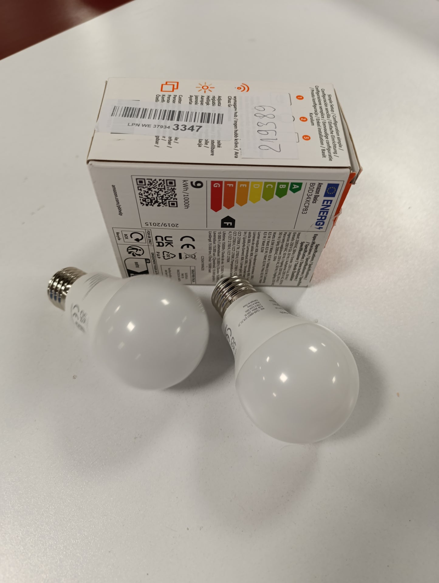 219389 - AMAZON BASICS Llambë LED inteligjente, me errësim, E27, e bardhë e butë, 8W (ekuivalente me 60W), pako me 2