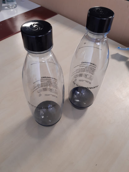 179776 - SODASTREAM Shishe Plastike FUSE pa BPA, e Zezë, Kapaciteti 0.8L, i Përshtatshëm për Lavastovilje, i Pajtueshëm me DUO, E-DUO, Terra dhe të Tjera, Pako me 2 Copë