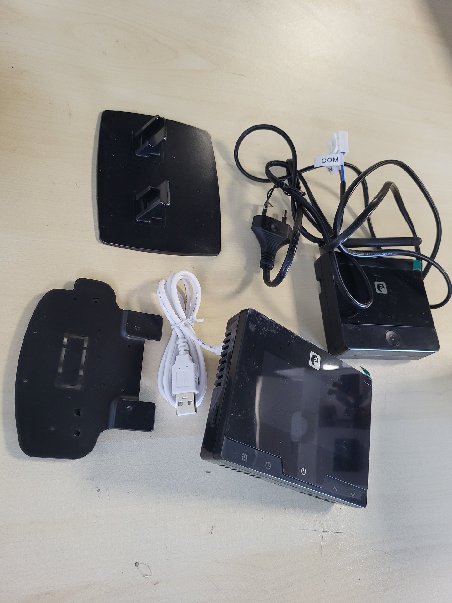 221137 - GARZA SMART - Termostat Inteligjent Wi-Fi Pa Tel për Kaldajë dhe Ngrohje, i Programueshëm, Ekran me Prekje, Wi-Fi 2.4 GHz, Kontroll i Largët, Ngjyrë e Zi