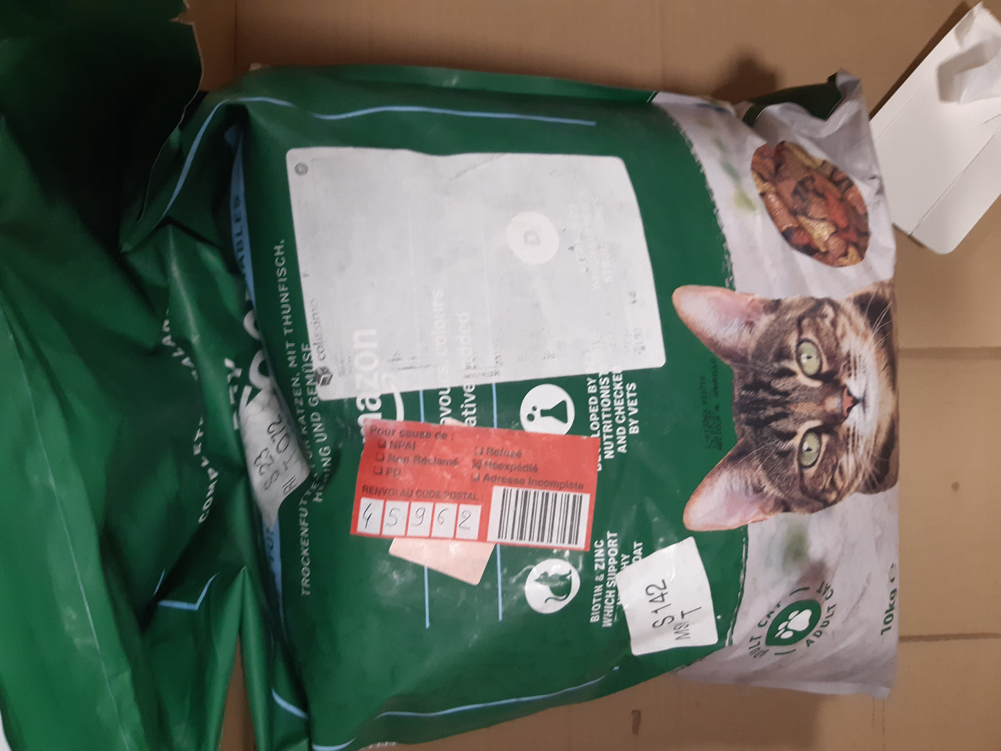 256605 - Amazon Ushqim i plotë i thatë për macet e rritura me ton dhe harengë, 10 kg, pako me 1 copë