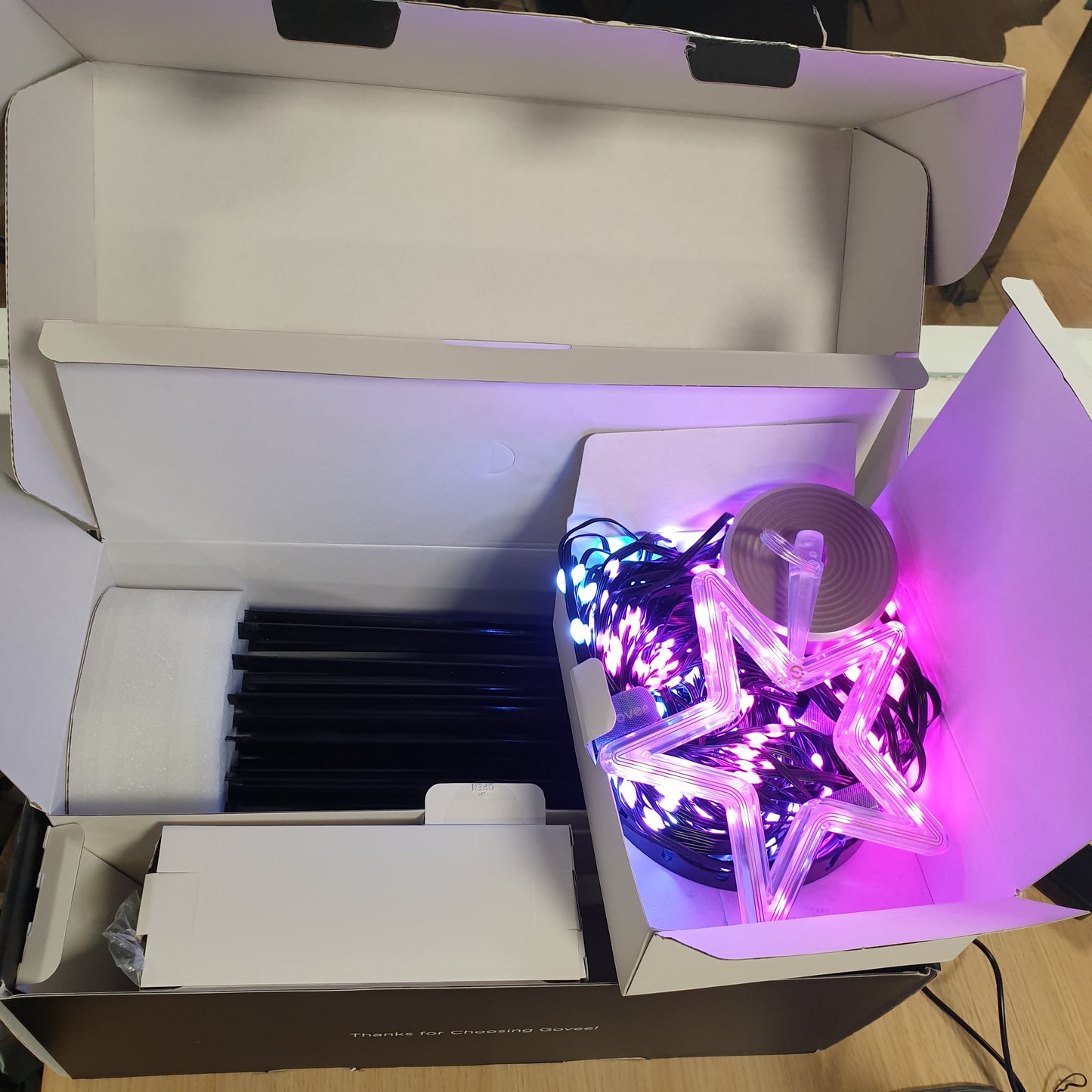 157049 - GOVEE Dritat e Krishtlindjeve në Formë Koni, Dritat LED RGBIC 6ft me 316 Tela, Kontroll Smart APP, 82+ Modalitete Skenash, IP67 Rezistent ndaj Ujit, Modalitet Muzike, Ngjyra e Zezë