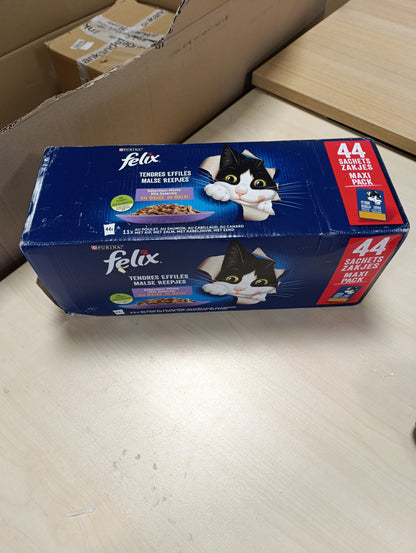 228351 - FELIX | COPA TË BUTA | NË PELTE | MACE E RRIJTUR | RECETË 100% E PLOTË DHE E EKUILIBRUAR | PËRZGJEDHJE ME SALMON, PULË, ROSË DHE MERLUC | QESE FRESKIE | KUTI ME 44 X 85G