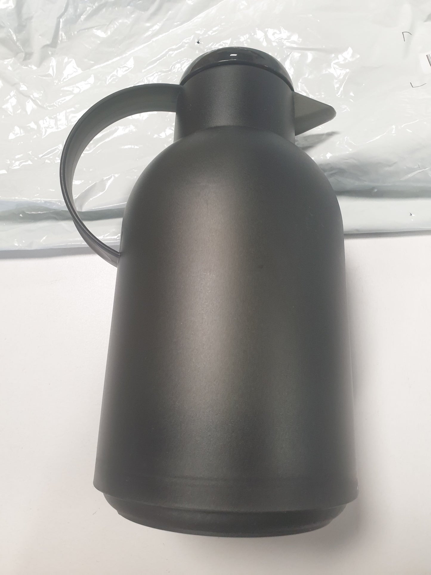 247770 - SAMBA EMSA N40119 Enë e Izoluar, 1.5L, Mbyllje e Shpejtë me Shtypje, Mban Pijet të Nxehta për 12 orë dhe të Ftohta për 24 orë, E Zezë e Tejdukshme