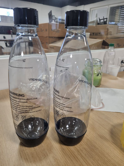 92050 - SODASTREAM Shishe të Shkrira PET, 2x1 L, E Sigurta për Lavastovilje, 17.4 x 8.6 x 28.1 cm, Set prej 2 Njësish